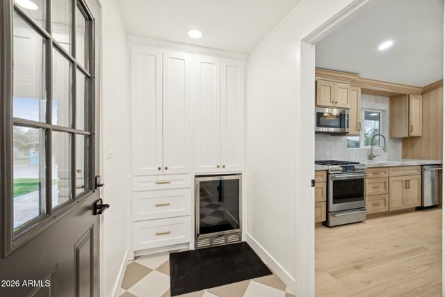 1216 W ROVEY Avenue, Phoenix, AZ 85013