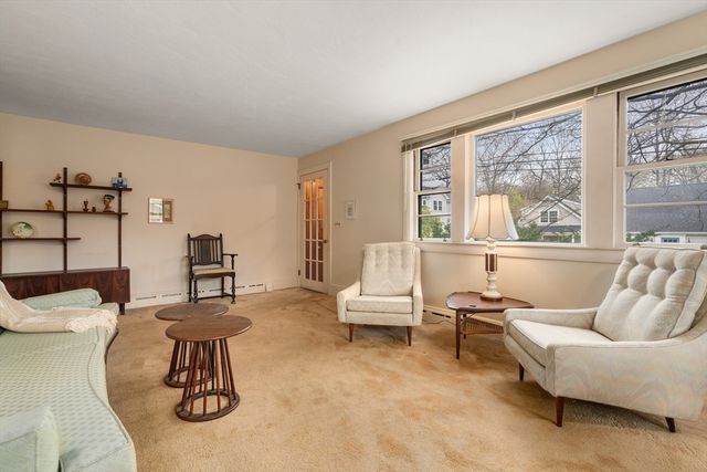 25 Spruce St, Milton, MA 02186