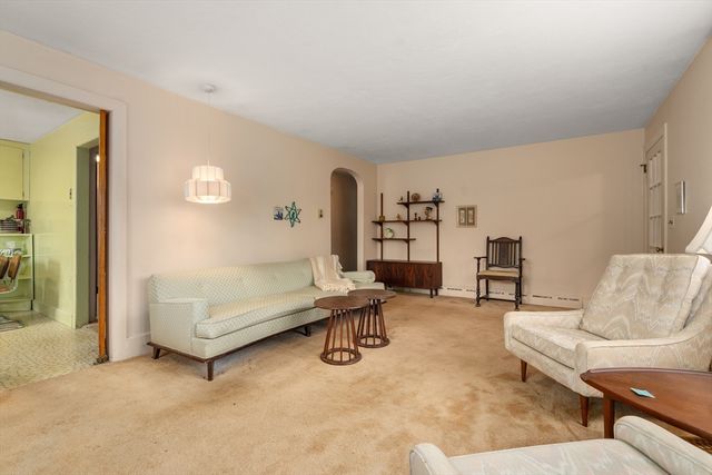 25 Spruce St, Milton, MA 02186