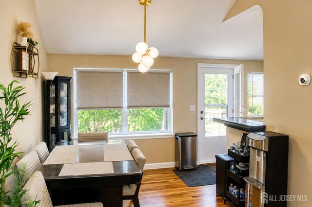 39 Florence Drive Drive, Parlin, NJ 08859