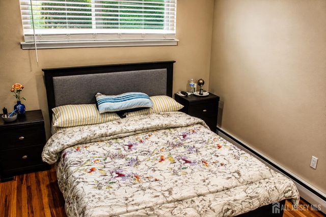 39 Florence Drive Drive, Parlin, NJ 08859