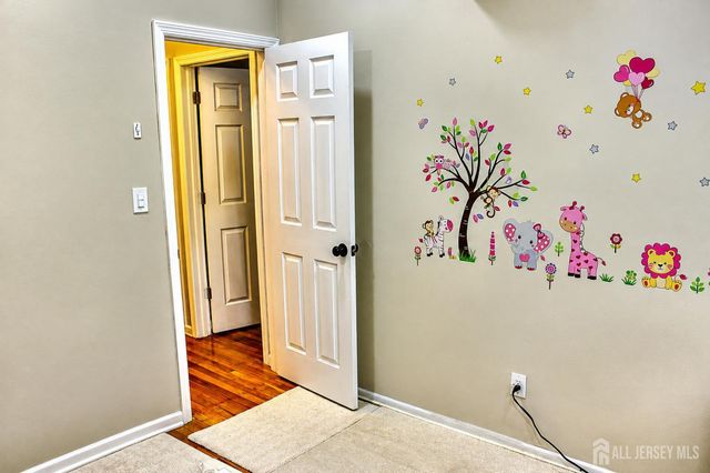39 Florence Drive Drive, Parlin, NJ 08859