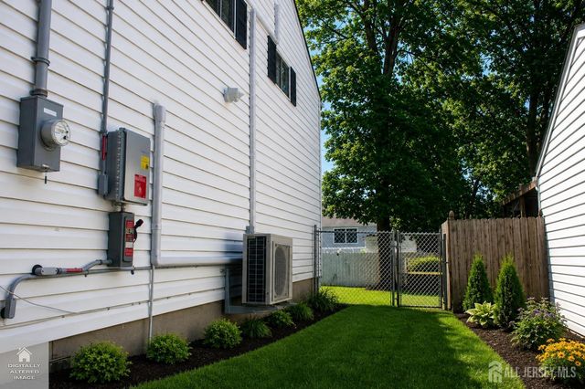 39 Florence Drive Drive, Parlin, NJ 08859