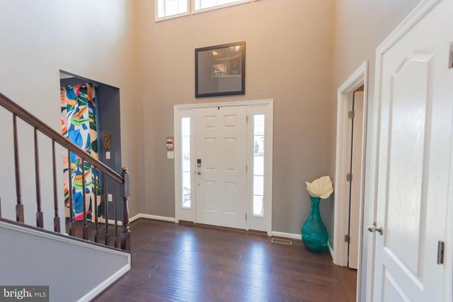 104 DAINTREE DR, Martinsburg, WV 25403