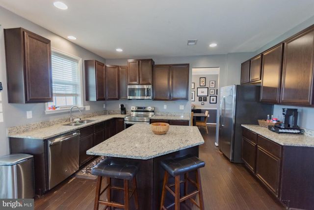 104 DAINTREE DR, Martinsburg, WV 25403