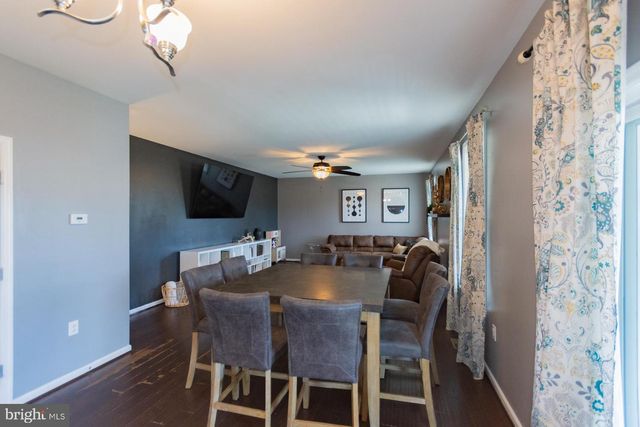 104 DAINTREE DR, Martinsburg, WV 25403