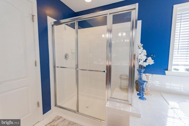 104 DAINTREE DR, Martinsburg, WV 25403