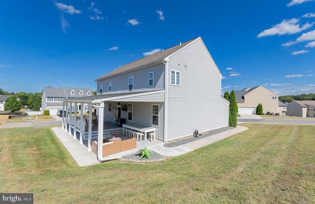 104 DAINTREE DR, Martinsburg, WV 25403