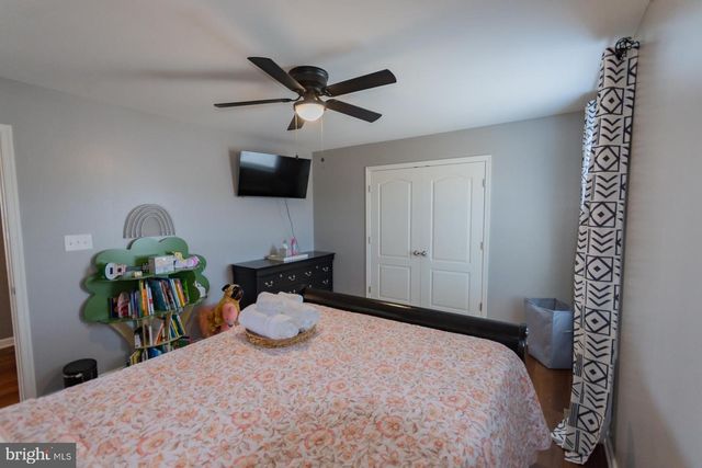 104 DAINTREE DR, Martinsburg, WV 25403