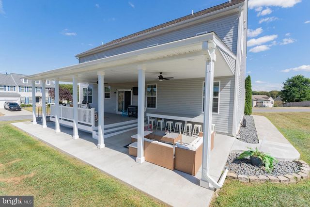 104 DAINTREE DR, Martinsburg, WV 25403