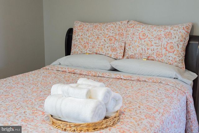 104 DAINTREE DR, Martinsburg, WV 25403