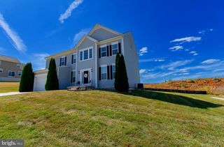 104 DAINTREE DR, Martinsburg, WV 25403