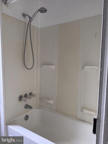 4606 RIDGE AVE, Halethorpe, MD 21227