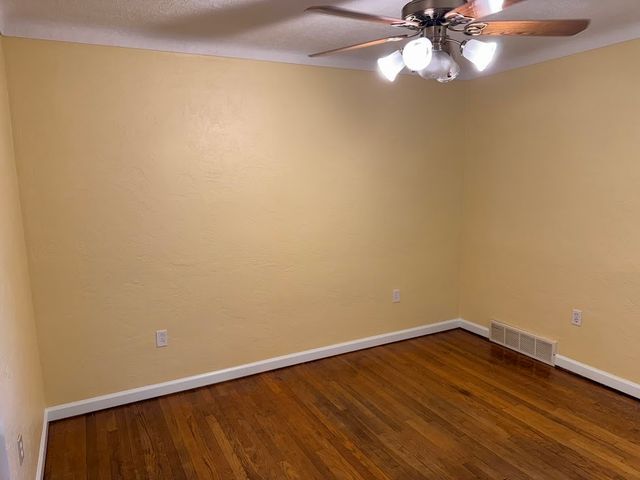 2455 Hampton Ave, Hampton, PA 15101