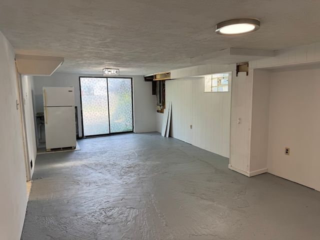 2455 Hampton Ave, Hampton, PA 15101