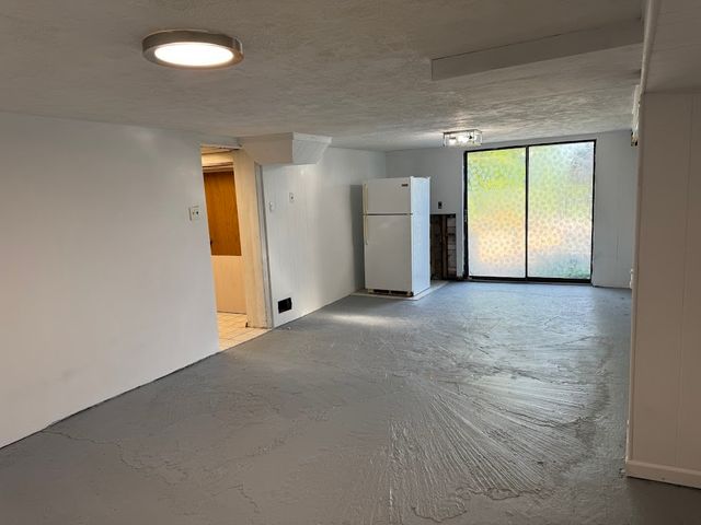 2455 Hampton Ave, Hampton, PA 15101