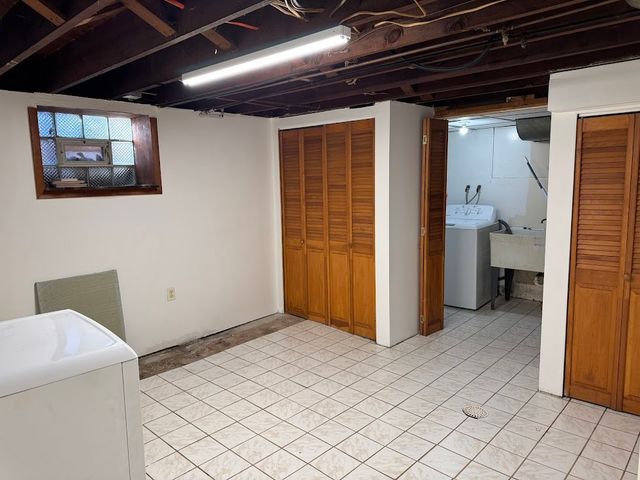 2455 Hampton Ave, Hampton, PA 15101