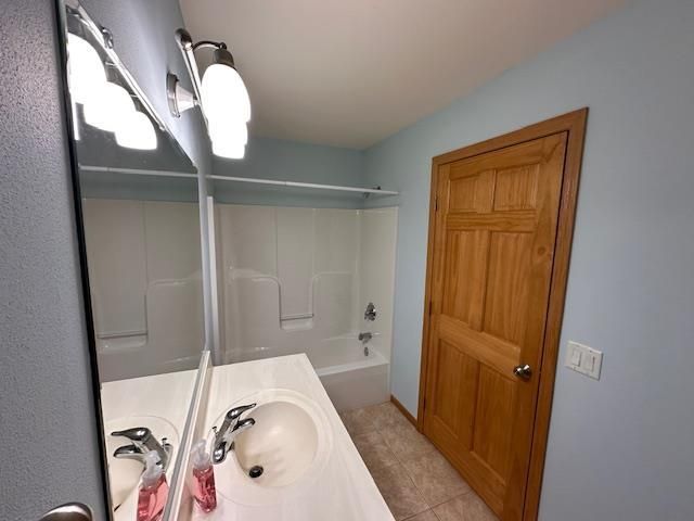 1802 Fjord Pass, Mount Horeb, WI 53572