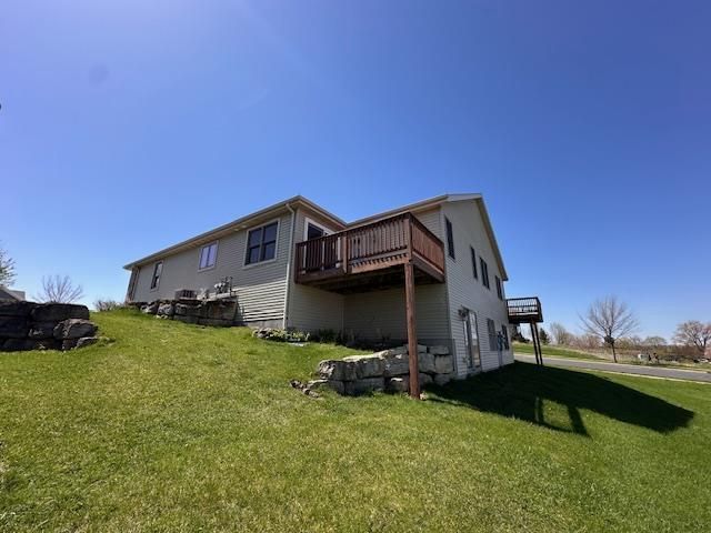 1802 Fjord Pass, Mount Horeb, WI 53572