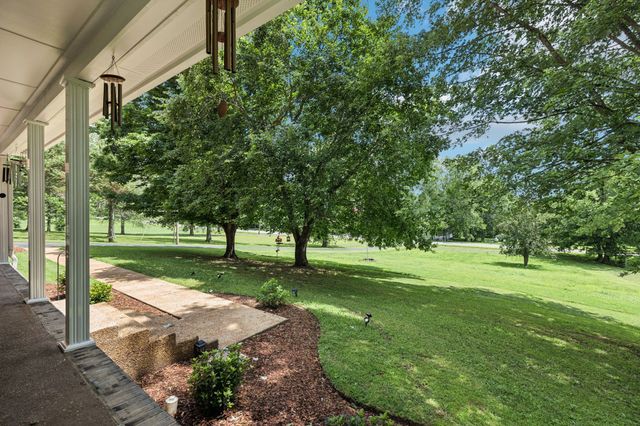 3692 Neeley Hollow Rd, Columbia, TN 38401