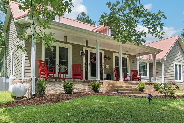 3692 Neeley Hollow Rd, Columbia, TN 38401