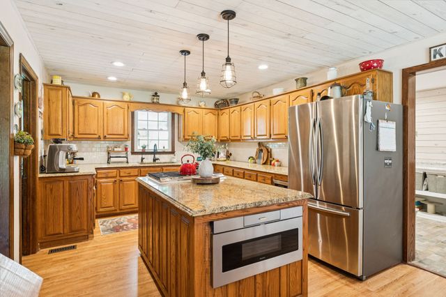 3692 Neeley Hollow Rd, Columbia, TN 38401