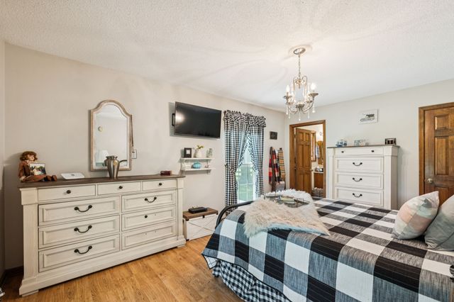 3692 Neeley Hollow Rd, Columbia, TN 38401