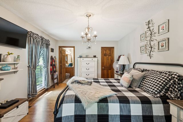 3692 Neeley Hollow Rd, Columbia, TN 38401