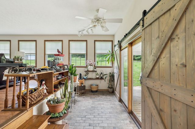 3692 Neeley Hollow Rd, Columbia, TN 38401