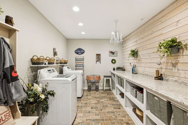 3692 Neeley Hollow Rd, Columbia, TN 38401