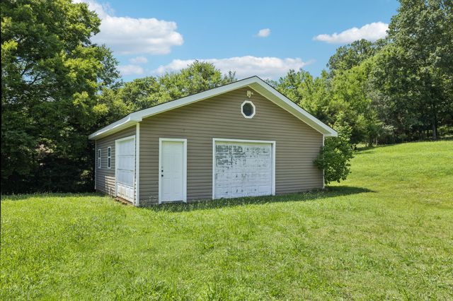 3692 Neeley Hollow Rd, Columbia, TN 38401