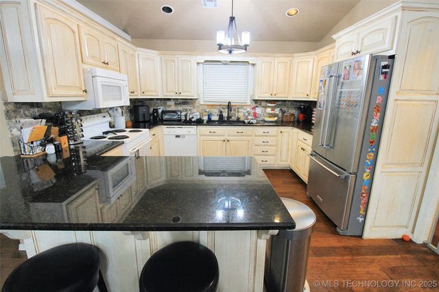 1104 Chase Avenue, Tahlequah, OK 74464