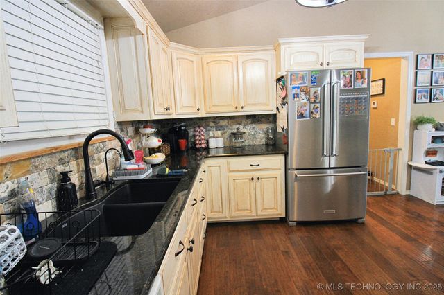 1104 Chase Avenue, Tahlequah, OK 74464