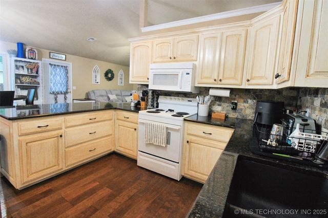 1104 Chase Avenue, Tahlequah, OK 74464