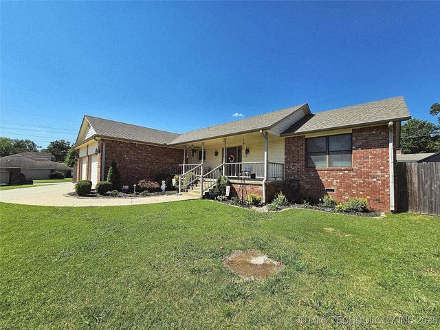1104 Chase Avenue, Tahlequah, OK 74464