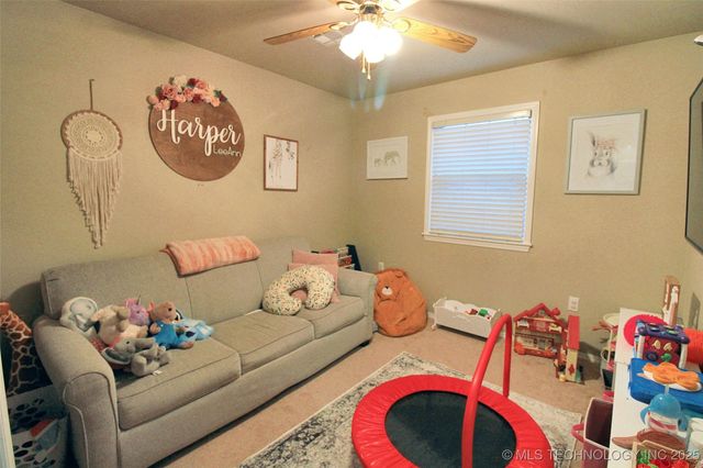 1104 Chase Avenue, Tahlequah, OK 74464