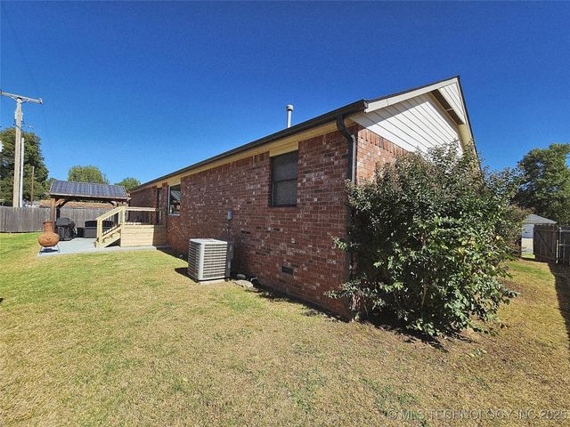 1104 Chase Avenue, Tahlequah, OK 74464