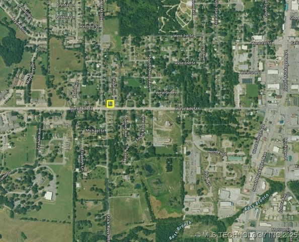 1104 Chase Avenue, Tahlequah, OK 74464