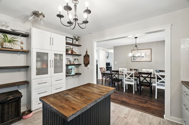 12511 S State Route 904 Hwy, Cheney, WA 99004