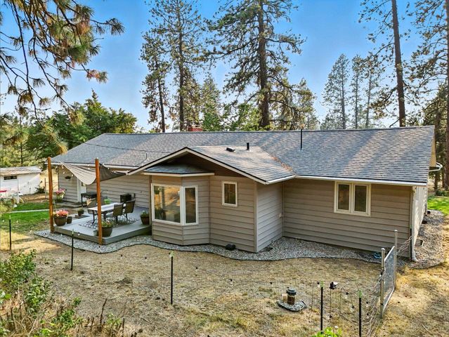 12511 S State Route 904 Hwy, Cheney, WA 99004