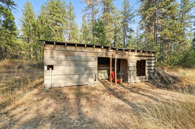 12511 S State Route 904 Hwy, Cheney, WA 99004