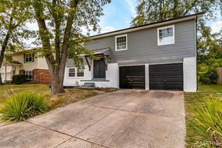 2437 Periwinkle Court, Florissant, MO 63031