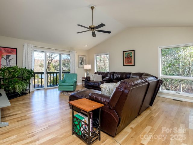 42 Gvli Drive, Brevard, NC 28712