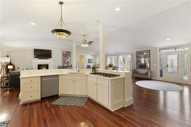 5259 Vernon Springs Trail, Sandy Springs, GA 30327