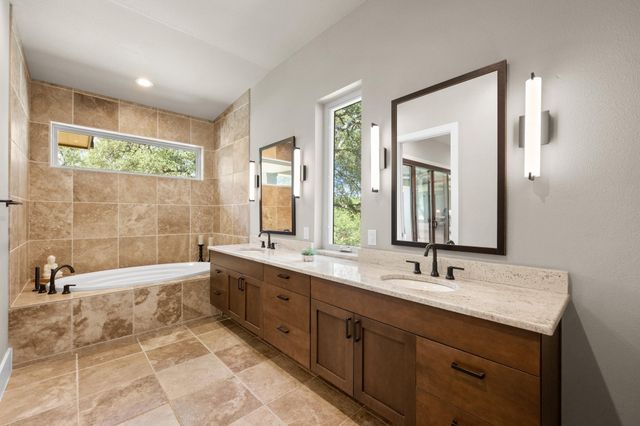 1273 Ranchers Club LN, Driftwood, TX 78619