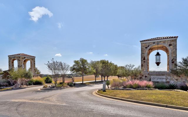 1273 Ranchers Club LN, Driftwood, TX 78619
