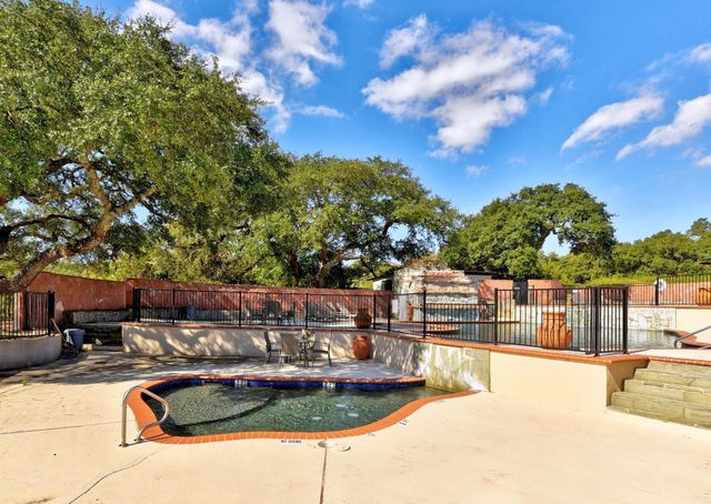 1273 Ranchers Club LN, Driftwood, TX 78619