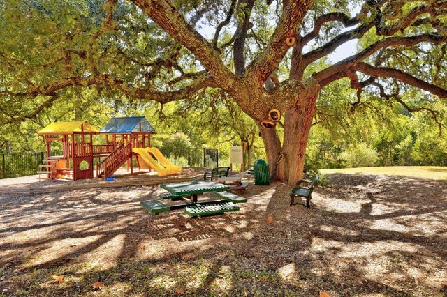 1273 Ranchers Club LN, Driftwood, TX 78619