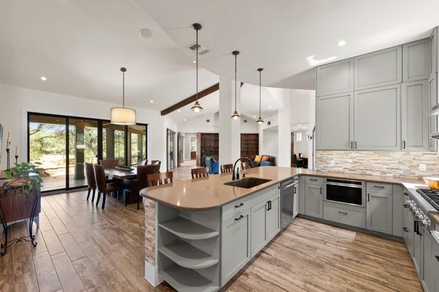 1273 Ranchers Club LN, Driftwood, TX 78619