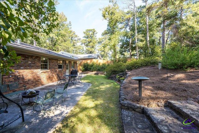 1227 Newport Place, Macon, GA 31210